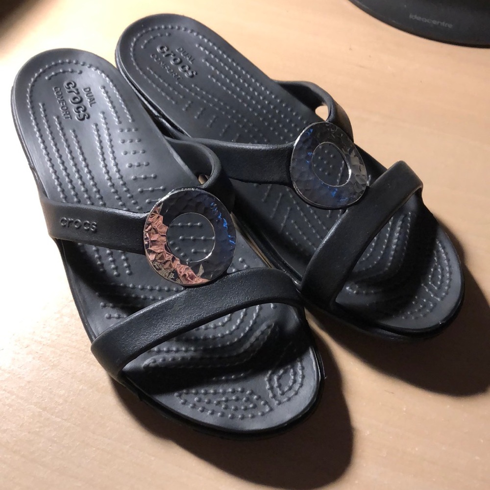 Dual comfort Crocs sandals